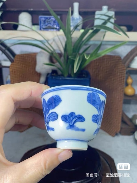 古玩陶瓷青花白菜紋杯真品鑒賞圖