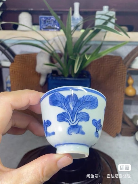古玩陶瓷青花白菜紋杯真品鑒賞圖