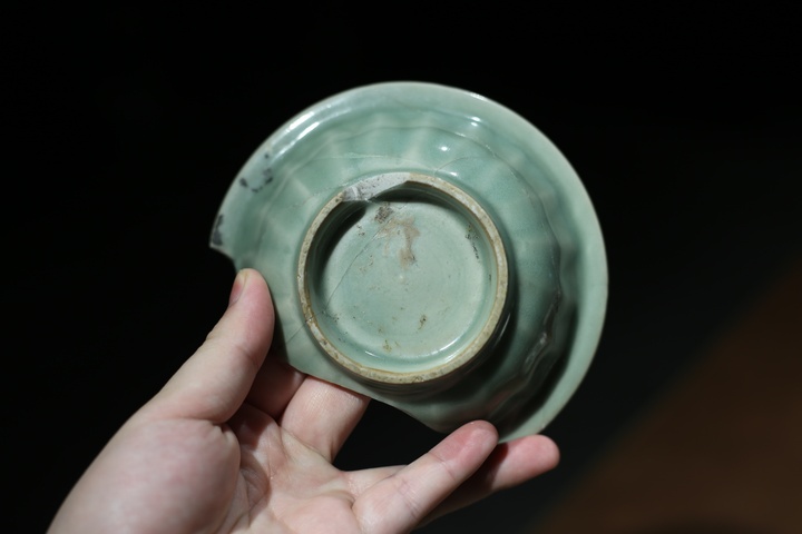 古玩陶瓷龍泉青瓷雙魚洗拍賣,當前價格0元