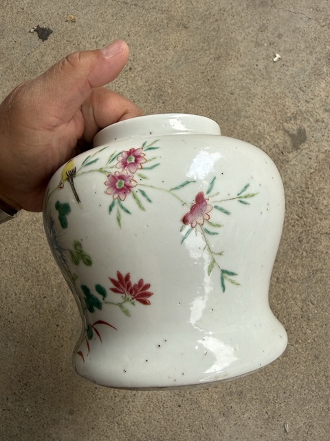 古玩陶瓷花鳥紋粉彩將軍罐真品鑒賞圖