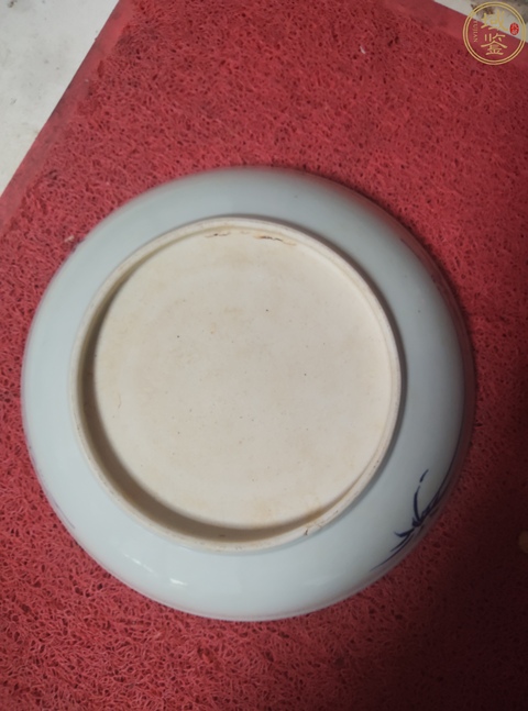 古玩陶瓷松雀瑞獸青花盤真品鑒賞圖