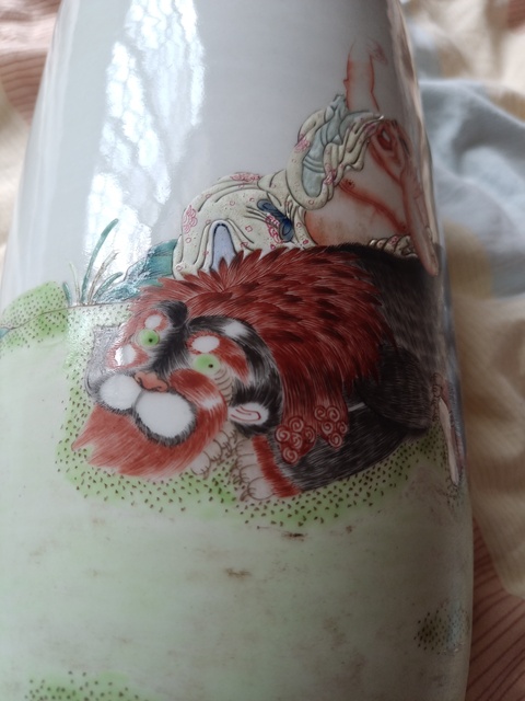 古玩陶瓷粉彩人物故事紋蒜頭瓶真品鑒賞圖