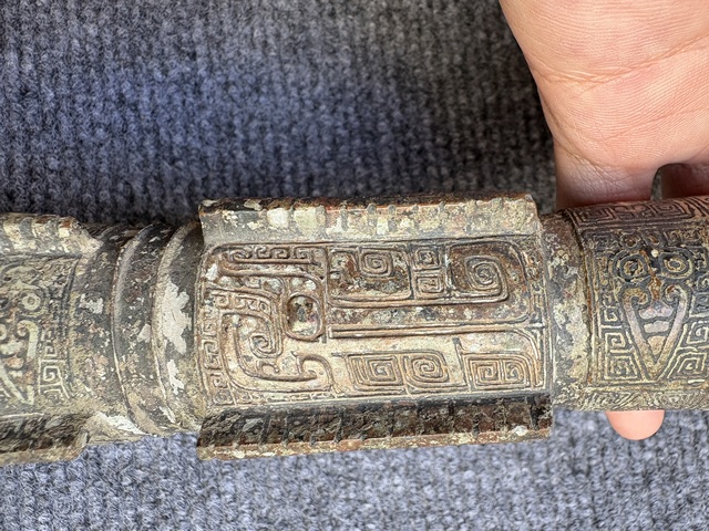 古玩銅器獸面紋青銅觚真品鑒賞圖