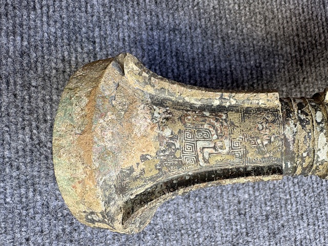 古玩銅器獸面紋青銅觚真品鑒賞圖