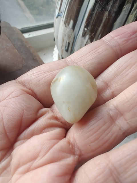 古玩玉器天然和田玉籽料原石拍賣，當前價格688元