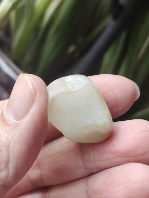 古玩玉器天然和田玉籽料原石拍賣，當前價格688元