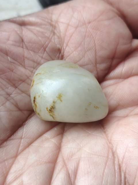 古玩玉器天然和田玉籽料原石拍賣，當前價格688元