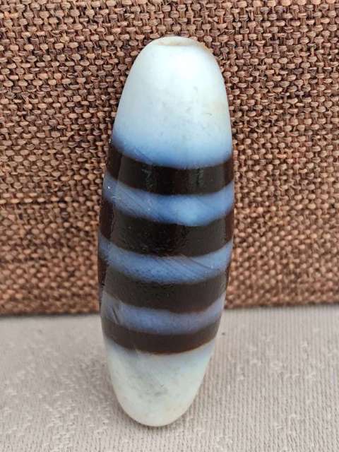 古玩玉器黑白線珠真品鑒賞圖