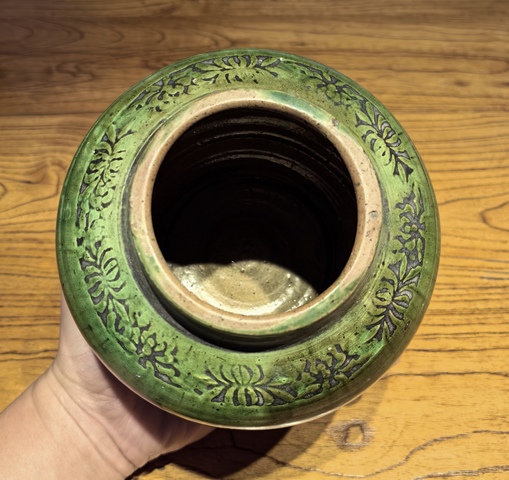 古玩陶瓷元末明初綠釉印花罐拍賣，當前價格136元
