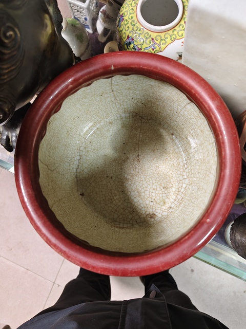 古玩陶瓷紅釉圈足圈足香爐真品鑒賞圖