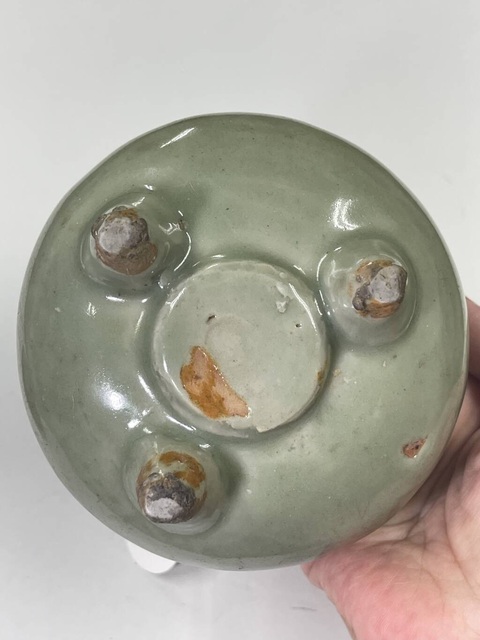 古玩陶瓷元代龍泉三足爐真品鑒賞圖