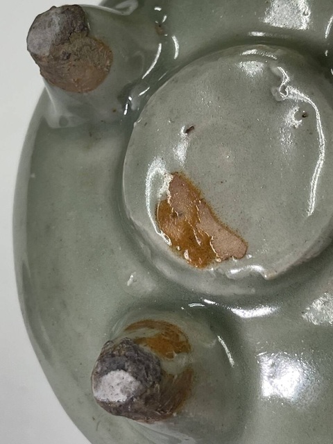 古玩陶瓷元代龍泉三足爐真品鑒賞圖