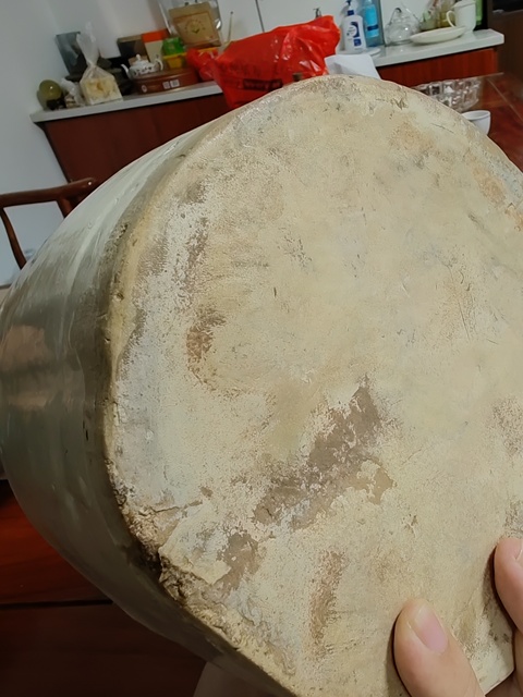 古玩陶瓷白釉刻花瓷枕真品鑒賞圖