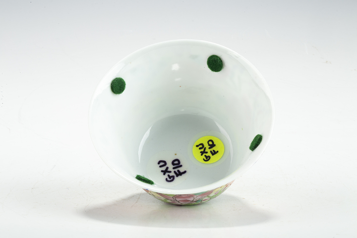 古玩陶瓷民國(guó)·粉彩百花不落地團(tuán)龍紋三才碗真品鑒賞圖