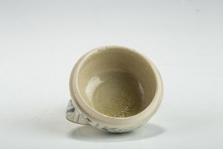 古玩陶瓷明·青花花卉紋蓋盒拍賣，當前價格384元