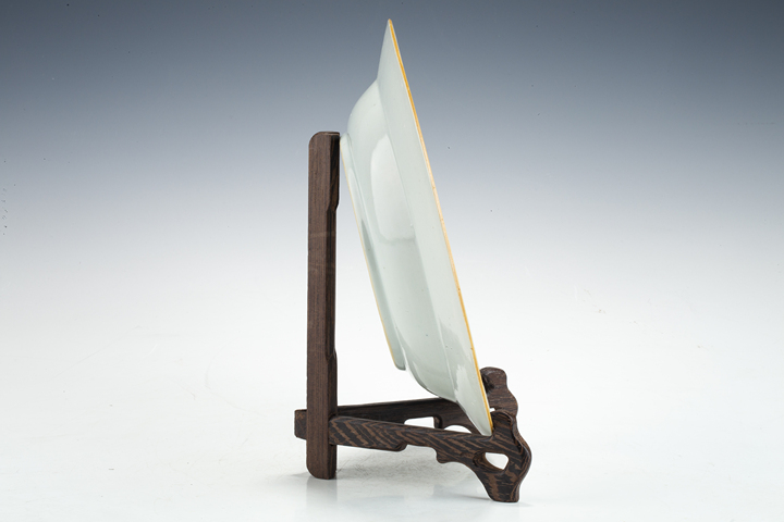 古玩陶瓷清雍正·青花花卉紋折沿盤
拍賣，當前價格0元