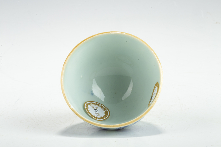 古玩陶瓷清中晚·青花靈芝福祿壽字紋杯真品鑒賞圖