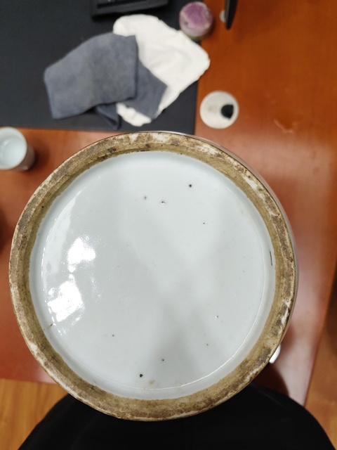 古玩陶瓷紅釉圈足圈足香爐真品鑒賞圖