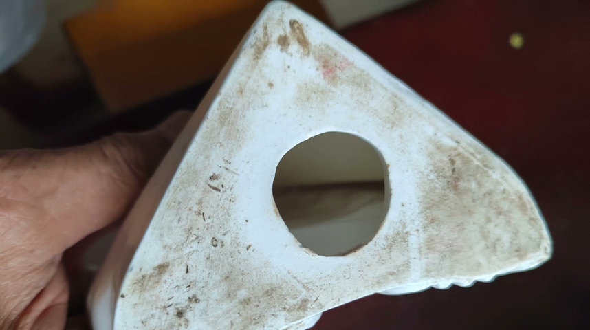 古玩陶瓷偉人左視擺件真品鑒賞圖