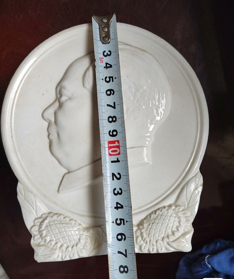 古玩陶瓷偉人左視擺件真品鑒賞圖