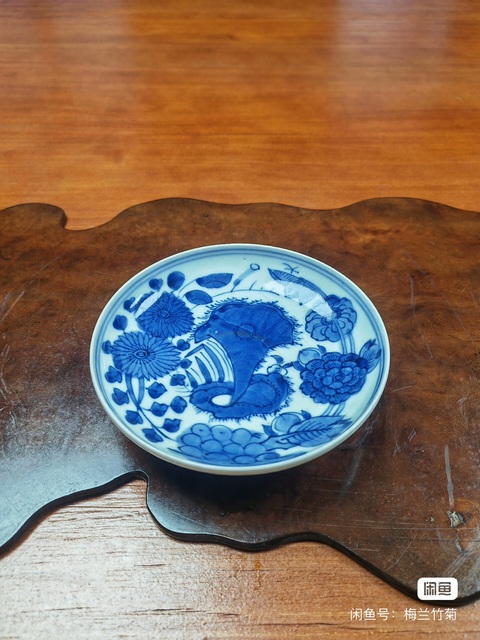 古玩陶瓷民國青花盤真品鑒賞圖