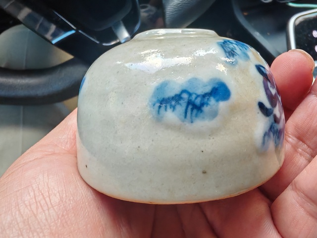 古玩陶瓷哥釉青花蝴蝶紋水盂真品鑒賞圖