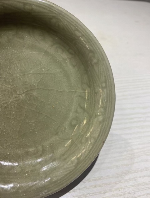 古玩陶瓷龍泉青瓷刻花盤真品鑒賞圖