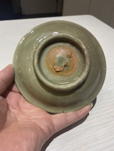 古玩陶瓷龍泉青瓷刻花盤真品鑒賞圖