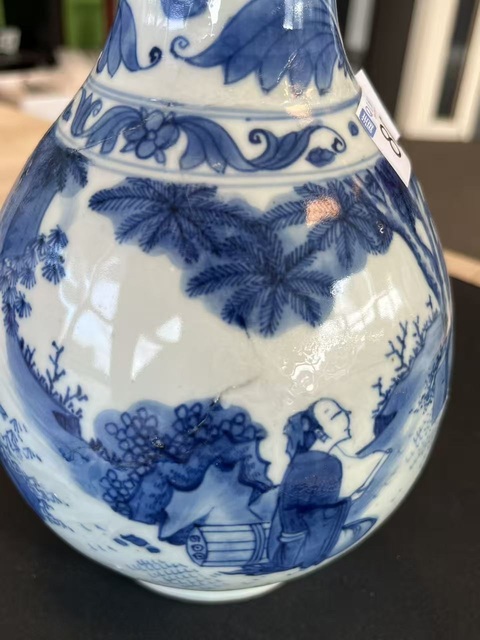 古玩陶瓷青花人物紋瓶真品鑒賞圖