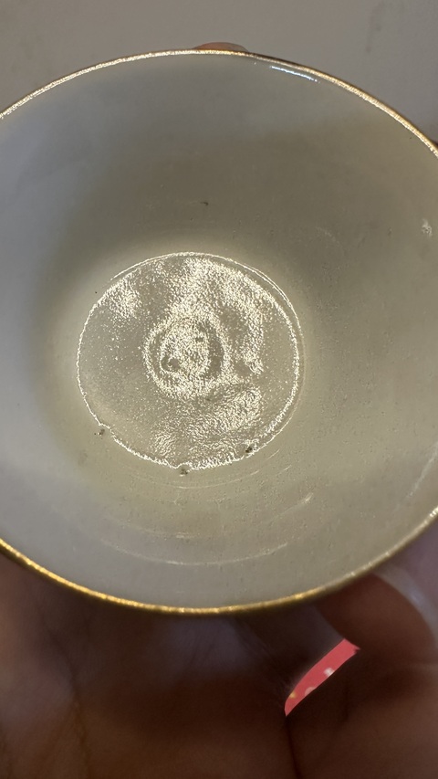 古玩陶瓷粉彩人物馬蹄杯真品鑒賞圖
