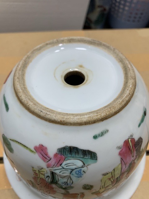 古玩陶瓷粉彩人物花盆真品鑒賞圖