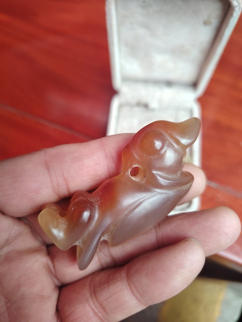 古玩玉器瑪瑙蛹真品鑒賞圖