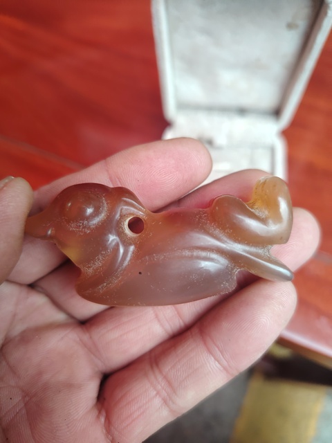 古玩玉器瑪瑙蛹真品鑒賞圖