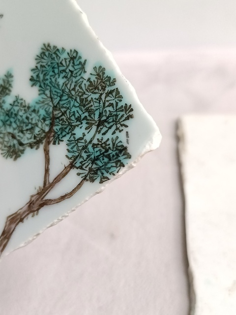 古玩陶瓷粉彩仕女人物紋瓷板畫真品鑒賞圖