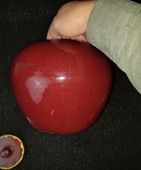 古玩陶瓷紅釉罐真品鑒賞圖