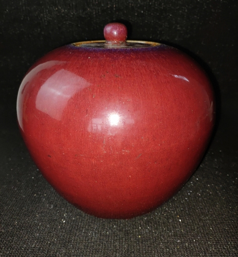 古玩陶瓷紅釉罐真品鑒賞圖