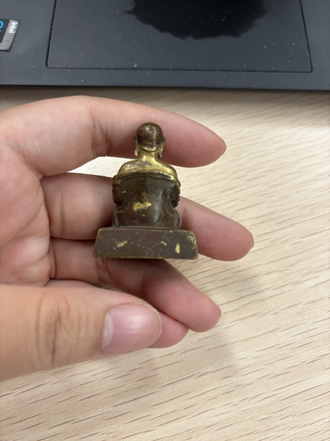 古玩銅器銅鎏金上師像真品鑒賞圖