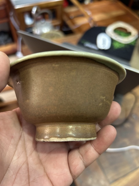 古玩陶瓷紫金釉青花山水人物杯真品鑒賞圖