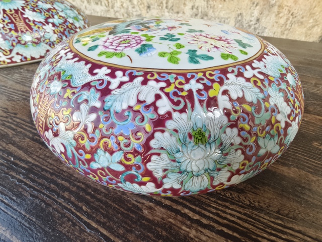 古玩陶瓷清晚期 粉彩花鳥紋捧盒真品鑒賞圖