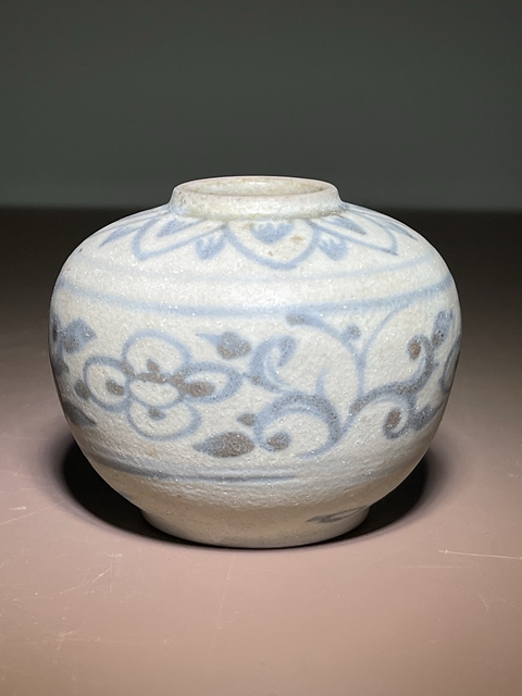 古玩陶瓷青花纏枝花卉紋罐真品鑒賞圖