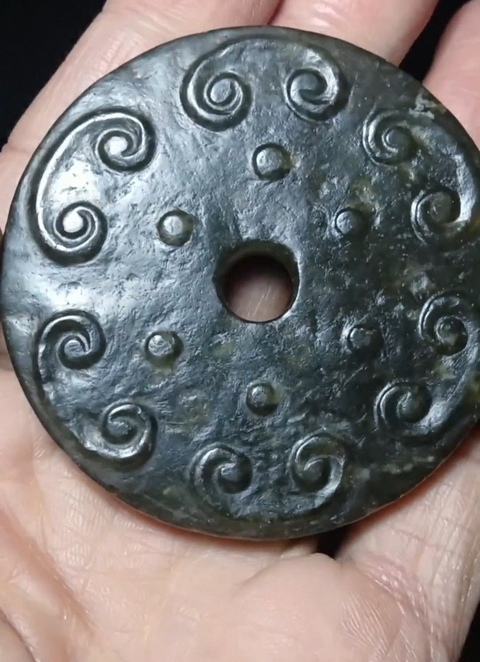 古玩玉器和田玉雕“螭龍紋璧”真品鑒賞圖