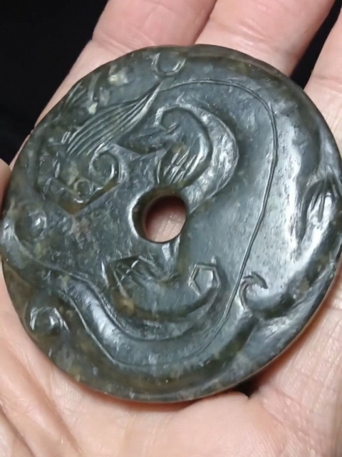 古玩玉器和田玉雕“螭龍紋璧”真品鑒賞圖