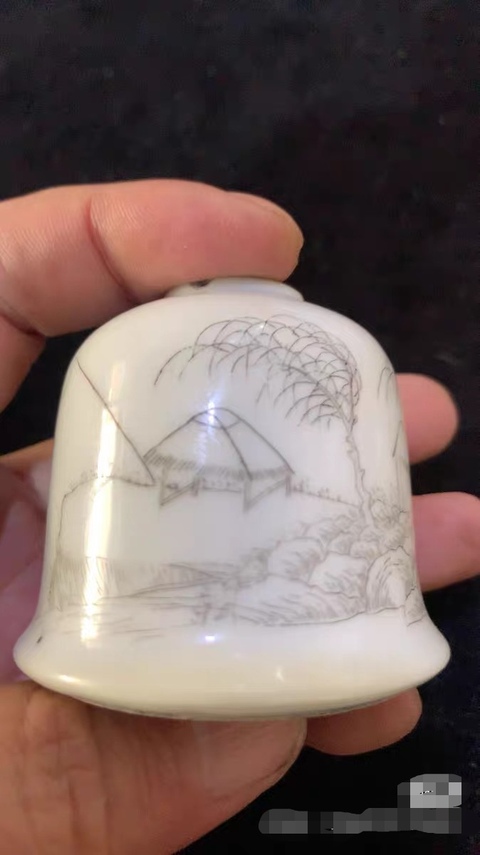 古玩陶瓷清晚期 刻瓷山水紋金鐘型水盂真品鑒賞圖