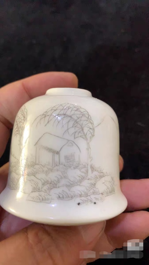 古玩陶瓷清晚期 刻瓷山水紋金鐘型水盂真品鑒賞圖