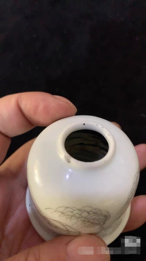 古玩陶瓷清晚期 刻瓷山水紋金鐘型水盂真品鑒賞圖