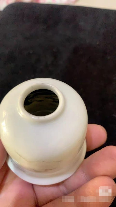 古玩陶瓷清晚期 刻瓷山水紋金鐘型水盂真品鑒賞圖