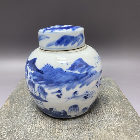 古玩陶瓷人物山水紋青花蓋罐真品鑒賞圖