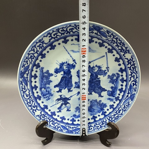 古玩陶瓷刀馬人青花盤真品鑒賞圖