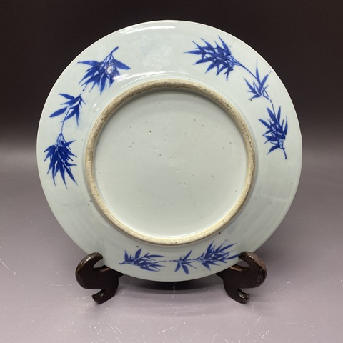 古玩陶瓷刀馬人青花盤真品鑒賞圖