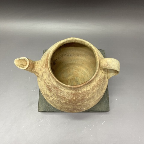 古玩陶瓷褐釉執(zhí)壺真品鑒賞圖